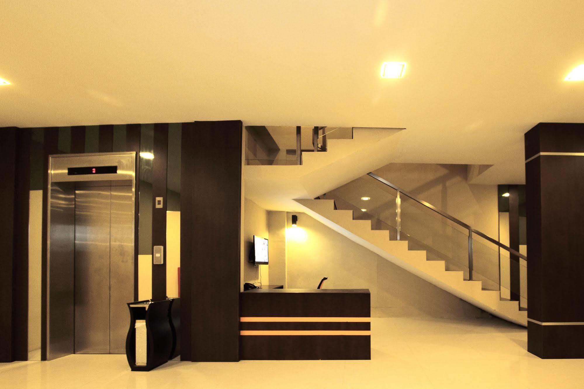 Nagoya One Hotel Екстер'єр фото